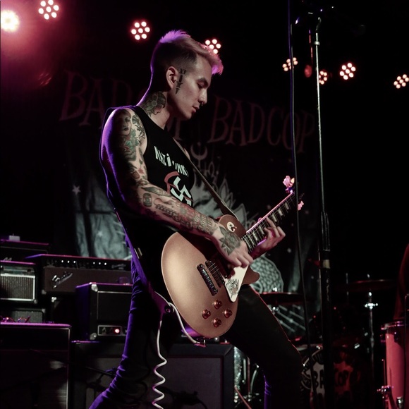 Meet your Posher, Dustin - Picture 2 of 3